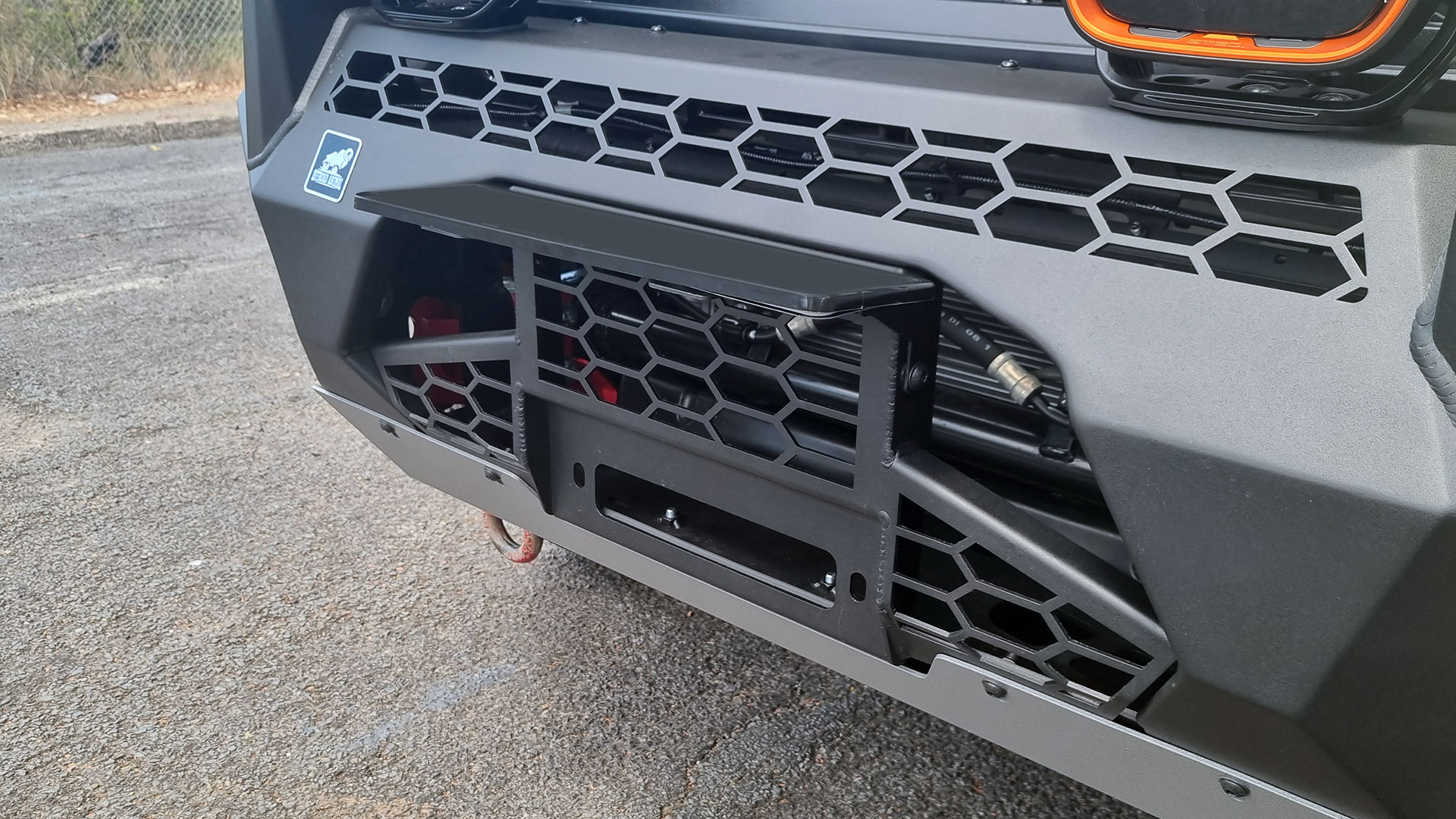 Offroad Animal Toro Bullbar license plate flip up