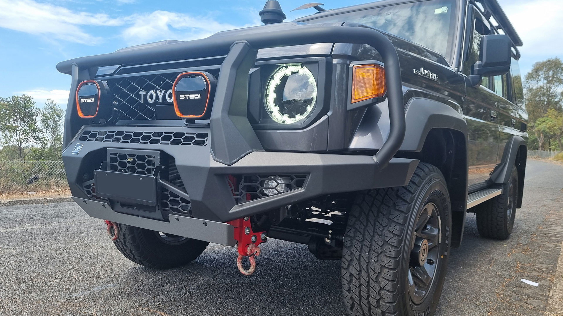 Offroad Animal Toro Bullbar approach angle