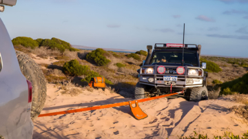 4wd beach snatch recovery