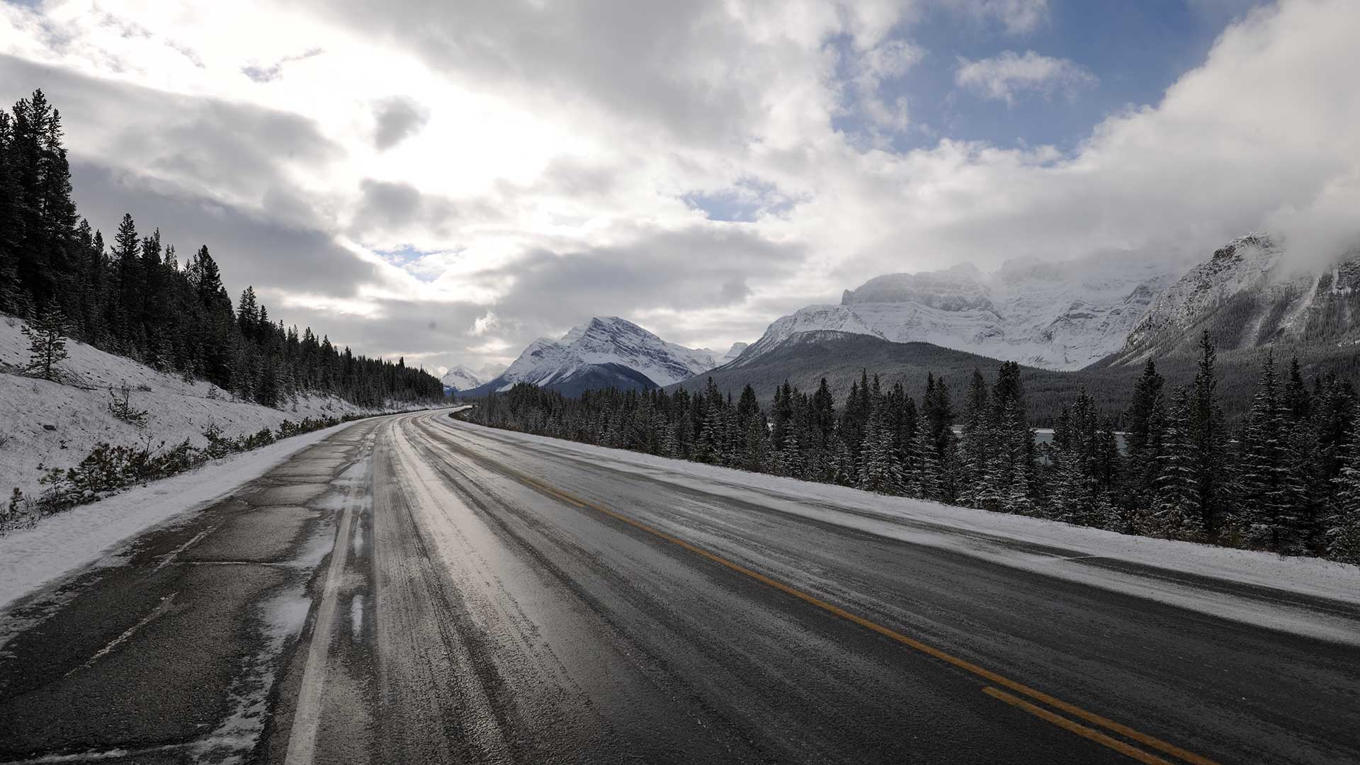 banff rockies road