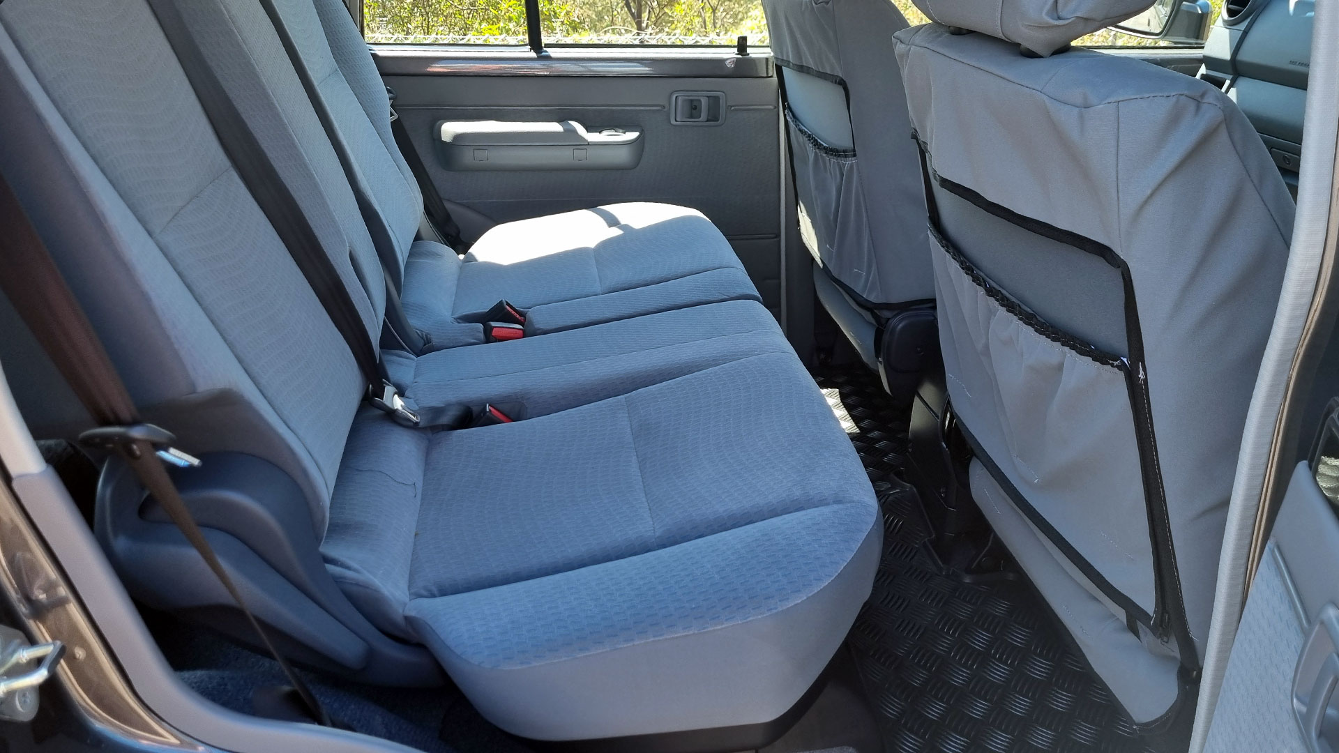 lc76 2024 rear seats